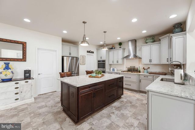 8626 WHITE FOX CIR, Spotsylvania, VA 22553