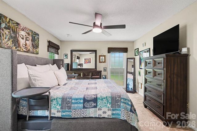 4300 Saxonbury Way, Charlotte, NC 28269