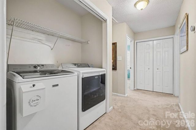 4300 Saxonbury Way, Charlotte, NC 28269