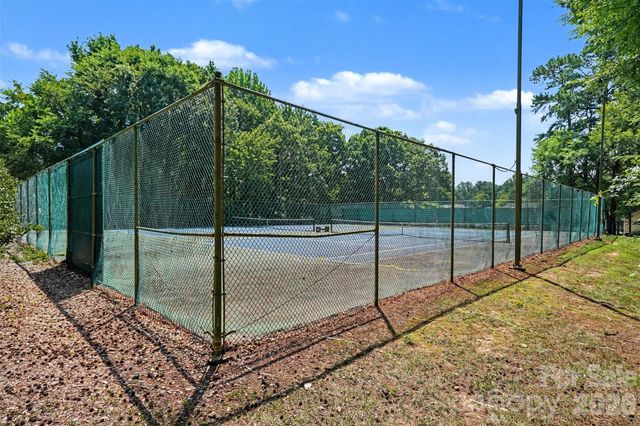 4300 Saxonbury Way, Charlotte, NC 28269