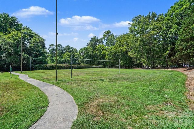 4300 Saxonbury Way, Charlotte, NC 28269