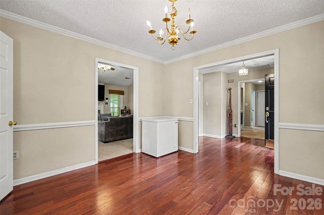 4300 Saxonbury Way, Charlotte, NC 28269