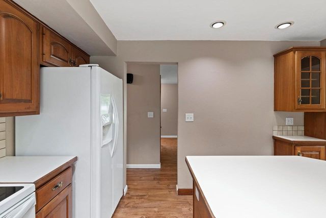 1502 S VAN DYKE ROAD, Appleton, WI 54914