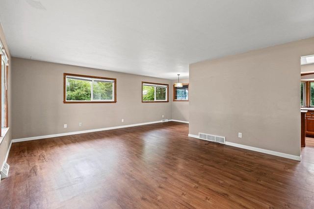 1502 S VAN DYKE ROAD, Appleton, WI 54914