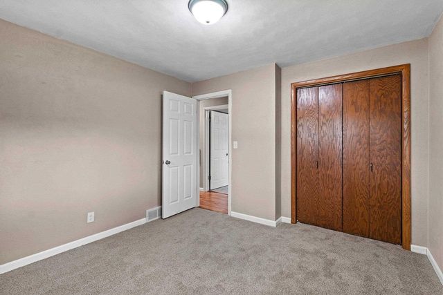 1502 S VAN DYKE ROAD, Appleton, WI 54914