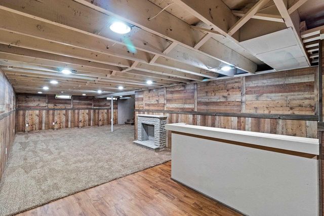 1502 S VAN DYKE ROAD, Appleton, WI 54914