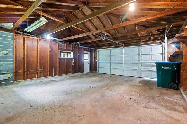 1502 S VAN DYKE ROAD, Appleton, WI 54914