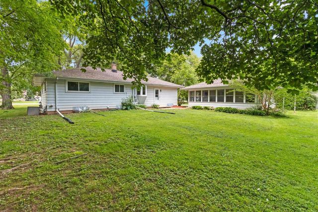 1502 S VAN DYKE ROAD, Appleton, WI 54914