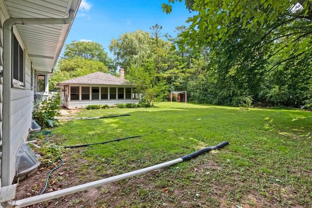 1502 S VAN DYKE ROAD, Appleton, WI 54914