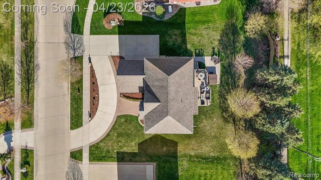 4366 S Lake Lane, Shelby Twp, MI 48316