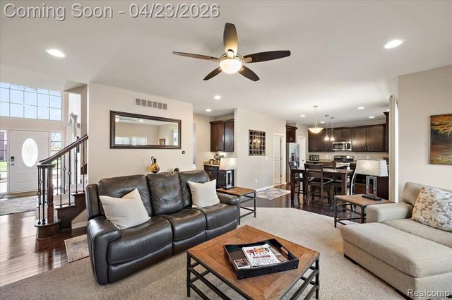 4366 S Lake Lane, Shelby Twp, MI 48316