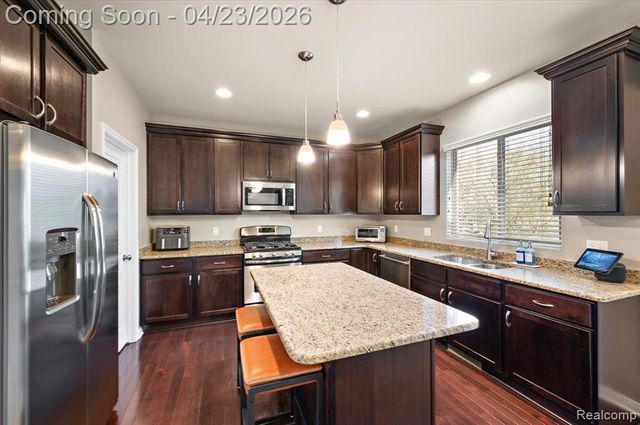 4366 S Lake Lane, Shelby Twp, MI 48316