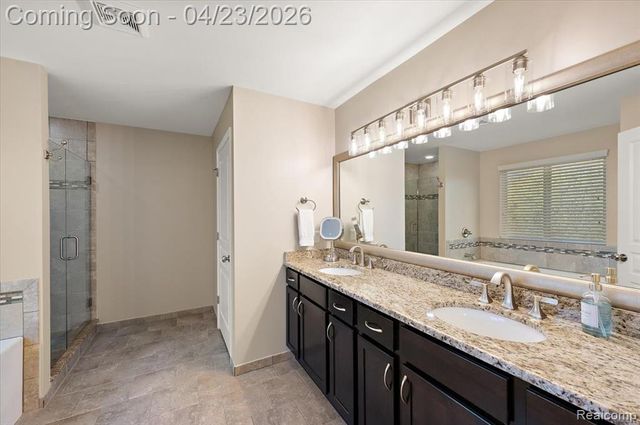4366 S Lake Lane, Shelby Twp, MI 48316