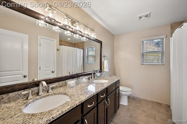 4366 S Lake Lane, Shelby Twp, MI 48316
