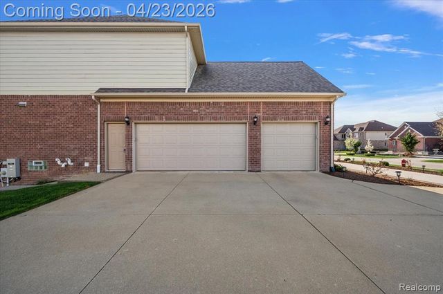 4366 S Lake Lane, Shelby Twp, MI 48316