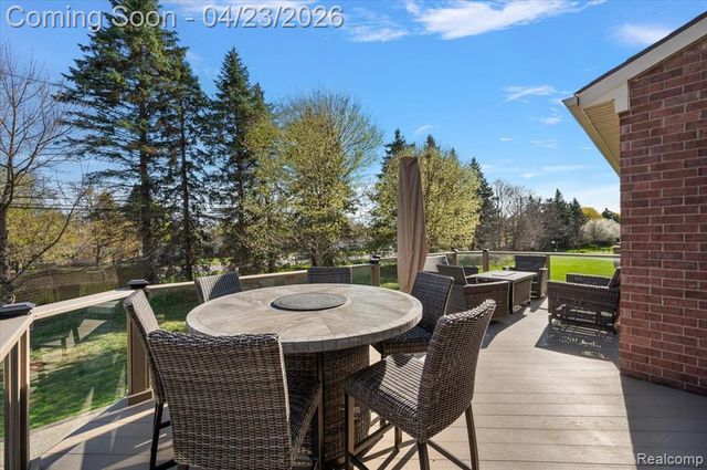 4366 S Lake Lane, Shelby Twp, MI 48316