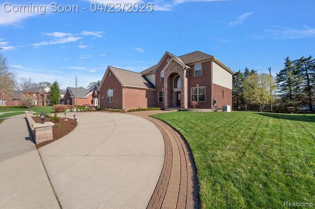 4366 S Lake Lane, Shelby Twp, MI 48316