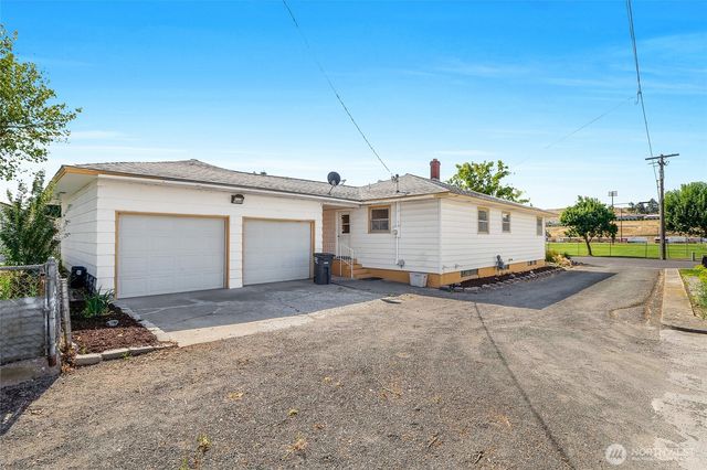 306 W 4th Avenue, Odessa, WA 99159