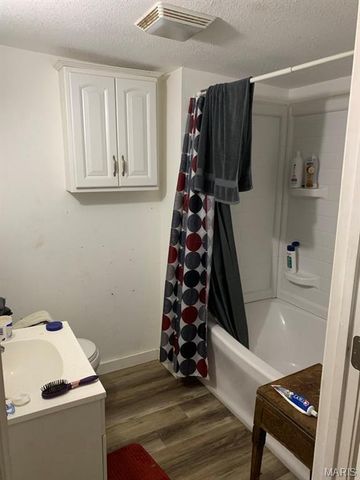 823 W Washington Street, St James, MO 65559