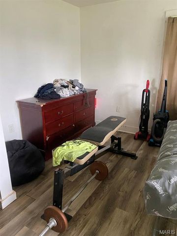 823 W Washington Street, St James, MO 65559