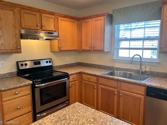 4537 Cross Ridge Lane, Greensboro, NC 27410
