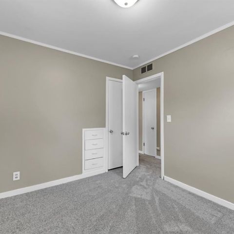 9082 Louise Street, Livonia City, MI 48150