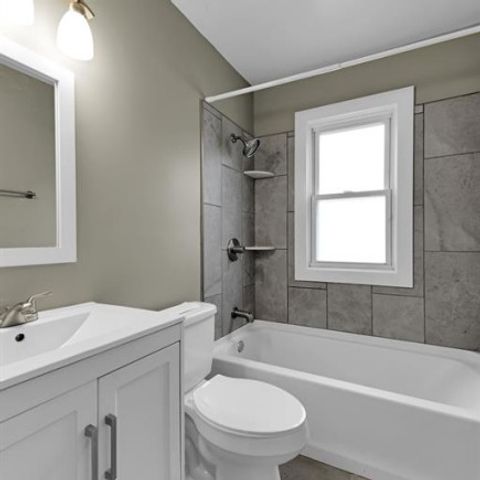 9082 Louise Street, Livonia City, MI 48150