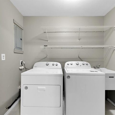 9082 Louise Street, Livonia City, MI 48150