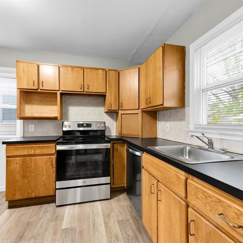 9082 Louise Street, Livonia City, MI 48150