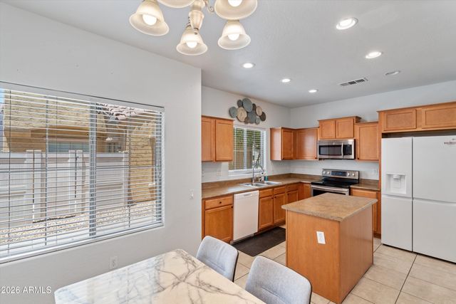 8415 W VERNON Avenue, Phoenix, AZ 85037