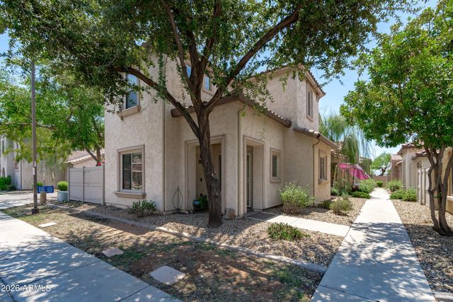 8415 W VERNON Avenue, Phoenix, AZ 85037
