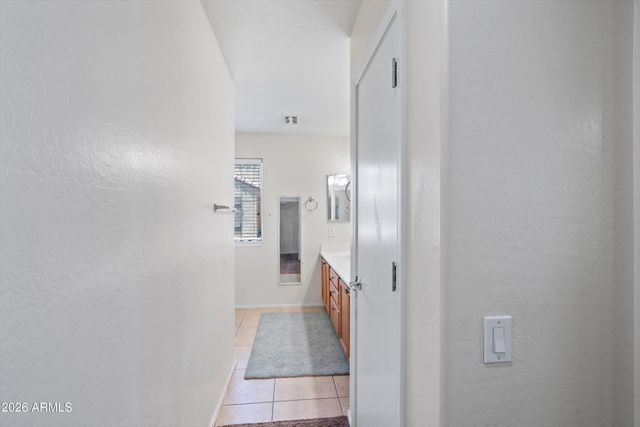 8415 W VERNON Avenue, Phoenix, AZ 85037
