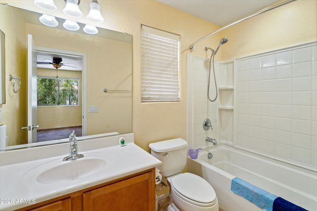 8415 W VERNON Avenue, Phoenix, AZ 85037
