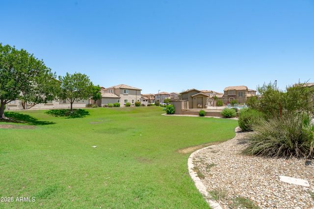 8415 W VERNON Avenue, Phoenix, AZ 85037