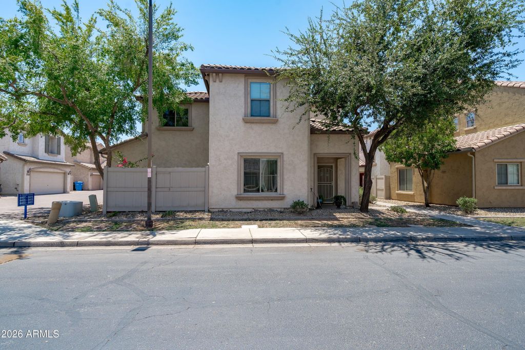 8415 W VERNON Avenue, Phoenix, AZ 85037