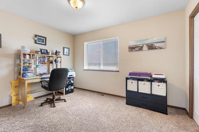 5270 Foxfield Drive NW, Rochester, MN 55901