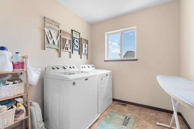 5270 Foxfield Drive NW, Rochester, MN 55901