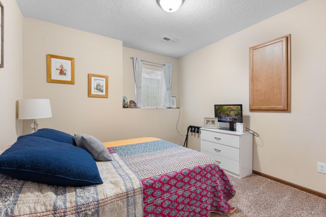 5270 Foxfield Drive NW, Rochester, MN 55901