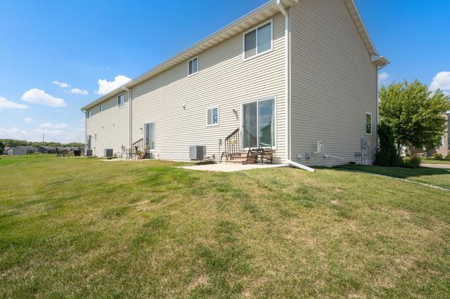 5270 Foxfield Drive NW, Rochester, MN 55901