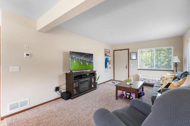 5270 Foxfield Drive NW, Rochester, MN 55901