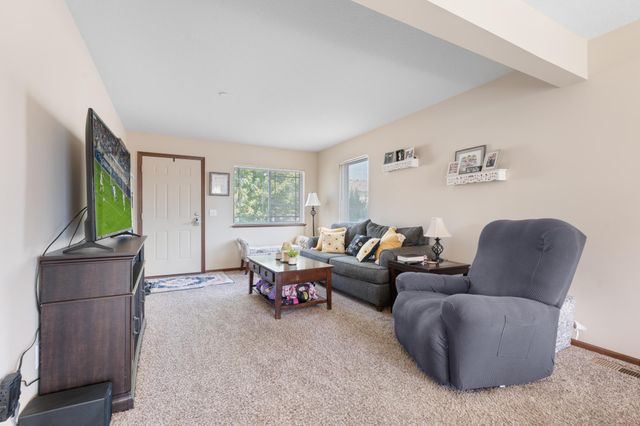 5270 Foxfield Drive NW, Rochester, MN 55901