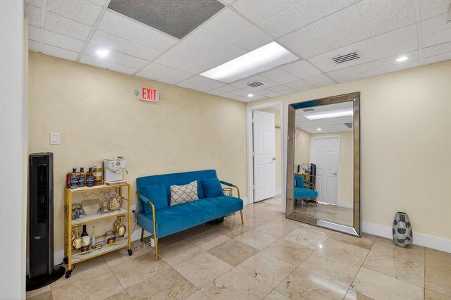 Null Null Avenue, Miami, FL 33145