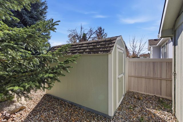 807 S Mayhew Ln, Spokane Valley, WA 99216