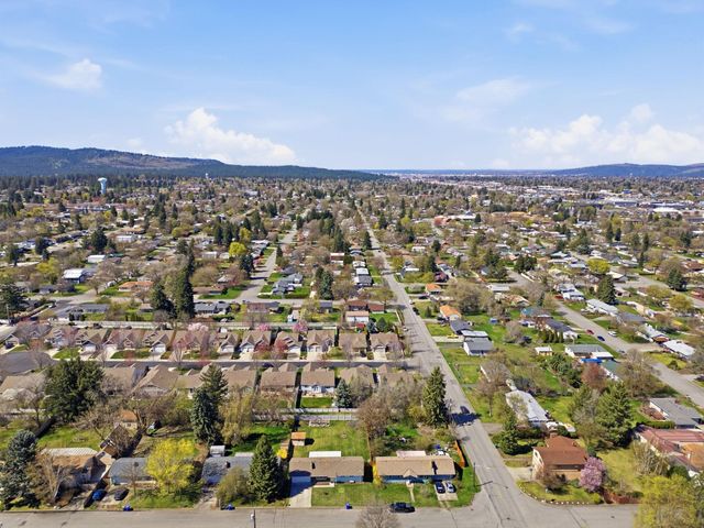 807 S Mayhew Ln, Spokane Valley, WA 99216