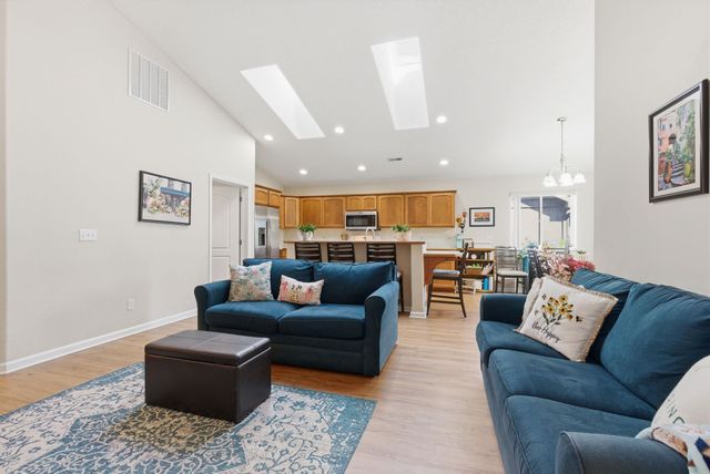 807 S Mayhew Ln, Spokane Valley, WA 99216