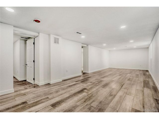 2735 W 56th Ave, Denver, CO 80221