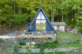 360 Banjo Branch Road, Burnsville, NC 28714