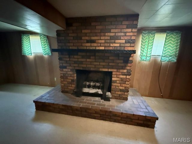 9732 Gloucester Drive, St Louis, MO 63137