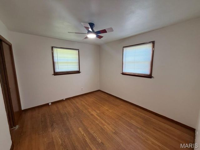 9732 Gloucester Drive, St Louis, MO 63137