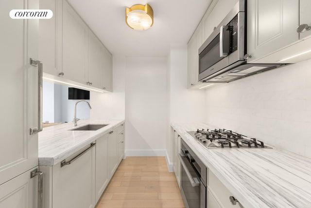 389 E 89th St Apt 9B, New York City, NY 10128